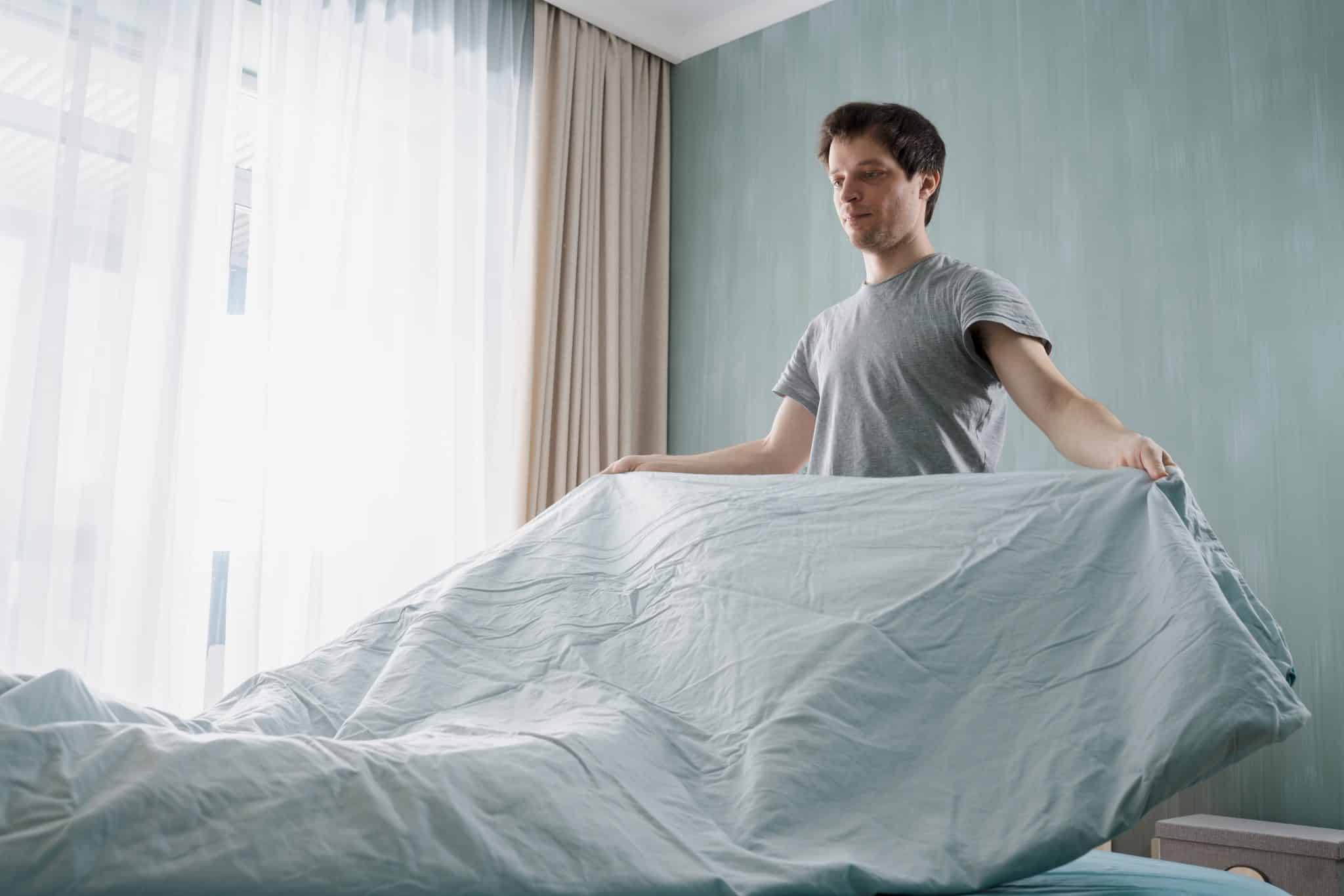 Différentes solutions pour protéger le matelas contre les personnes incontinentes